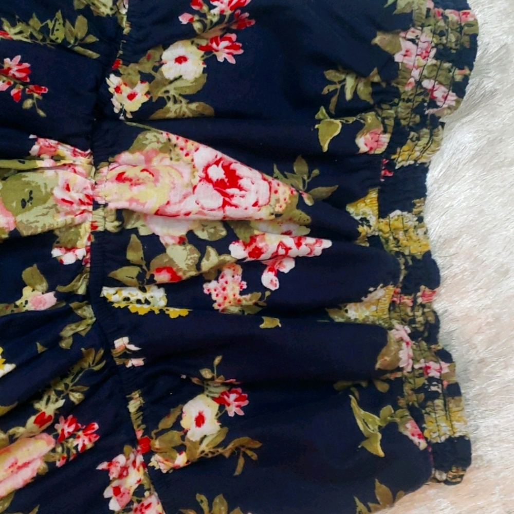 Summer 👗 - Picture 3 of 4